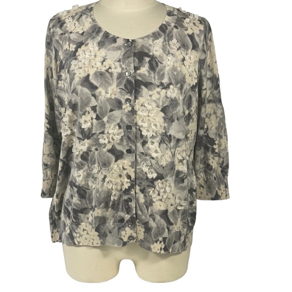 Talbots Petites XP Gray Ivory Floral 3D Flowers 3/4 Sleeve Silk Blend Cardigan - Picture 1 of 11